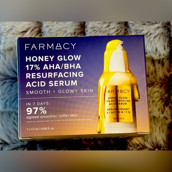 Farmacy Honey Glow 17% AHA + BHA Resurfacing Acid Serum ( 7 day challenge) - Picture 1 of 5